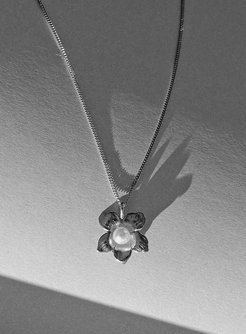 Cadette Silver Flora pendant necklace