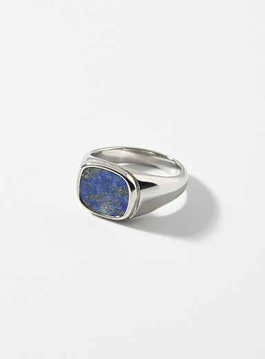Shiny black stone signet ring