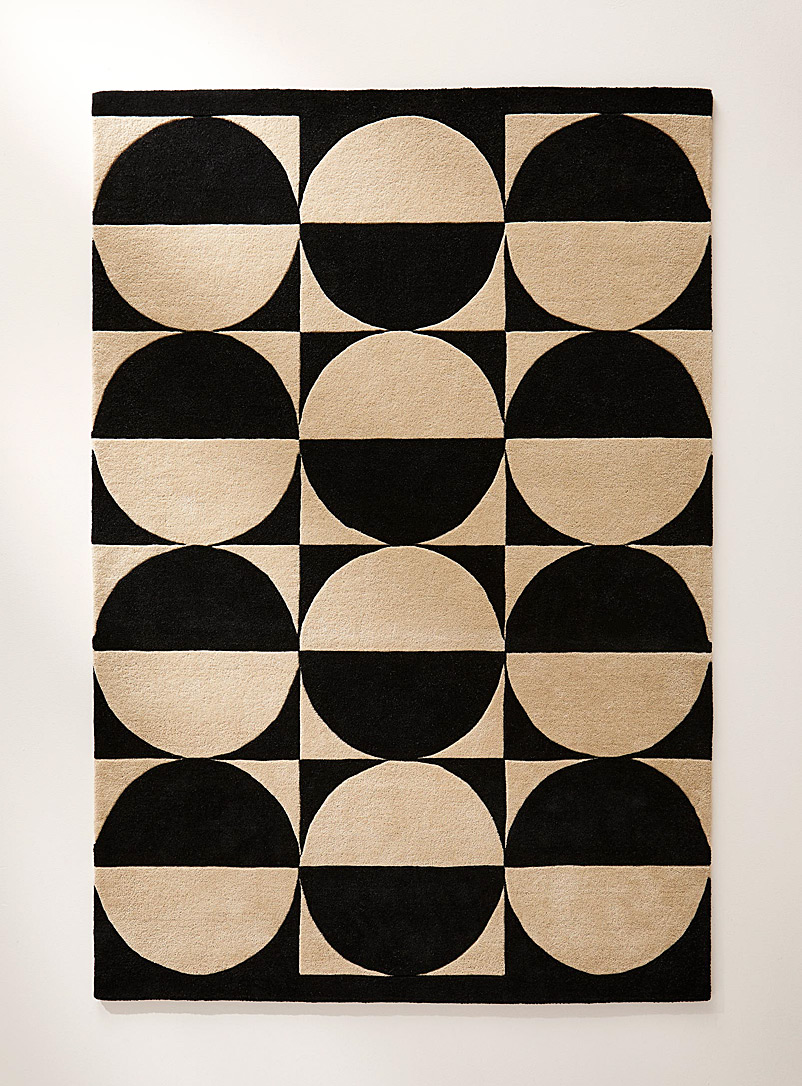Simons Maison: Le tapis composition rétro Voir nos formats offerts Blanc et noir