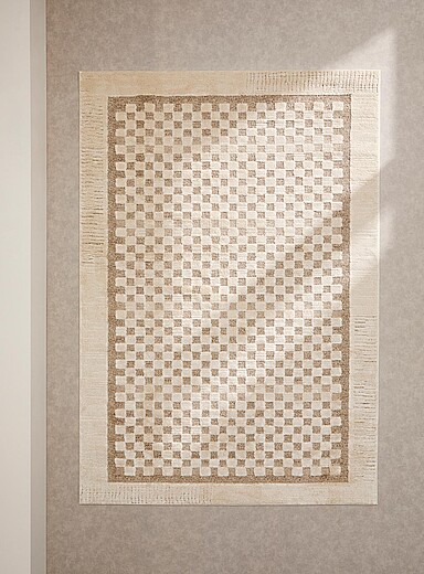 Le tapis touffet&eacute; damier serein Voir nos formats offerts