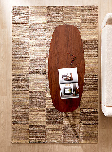 Simons Maison: Le tapis artisanal damier textur&eacute; Voir nos formats offerts Brun assorti