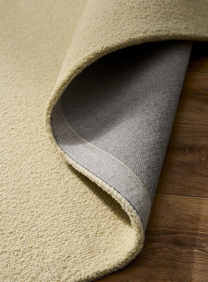 Simons Maison: Le tapis artisanal uni pure laine Voir nos formats offerts Miel - Chameau