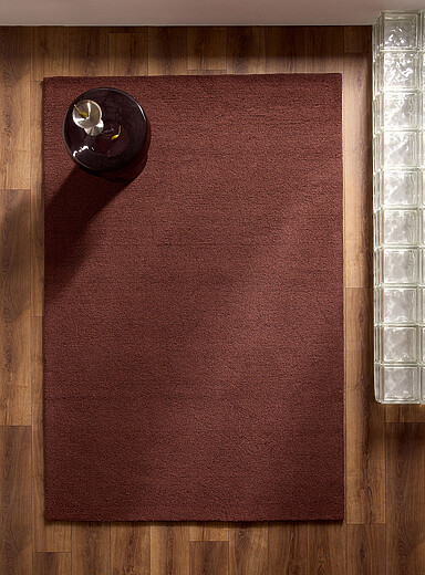 Simons Maison: Le tapis artisanal uni pure laine Voir nos formats offerts Brun