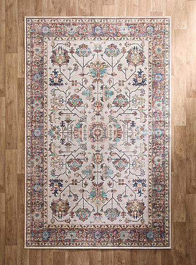 Simons Maison: Le tapis fresque g&eacute;om&eacute;trique florale Voir nos formats offerts Assorti