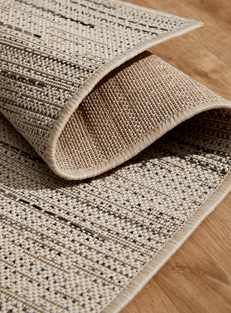 Heathered indoor-outdoor rug See available sizes product image 2