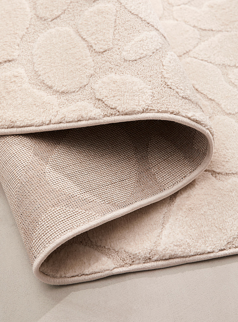 Camouflaged giraffe rug See available sizes product image 2