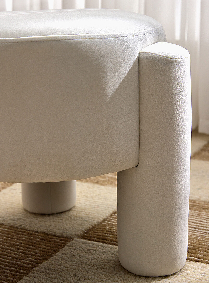 Velvet legs round pouf product image 3