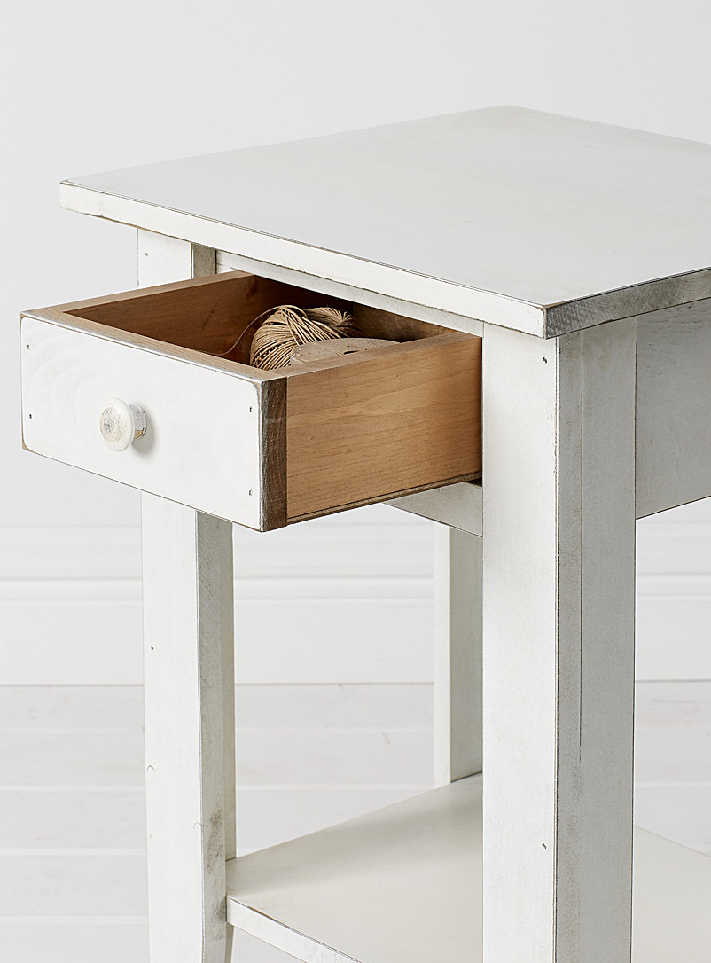 Springwater Woodcraft: La petite table d'appoint blanc vintage Blanc
