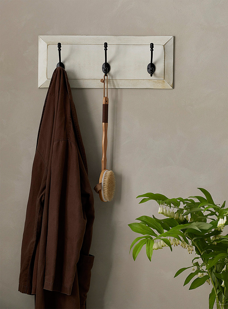 Springwater Woodcraft Cream Beige Antique 3-hook wall coat rack