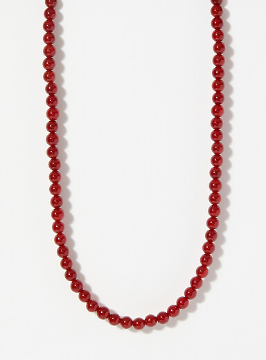 Le collier billes de verre bordeaux