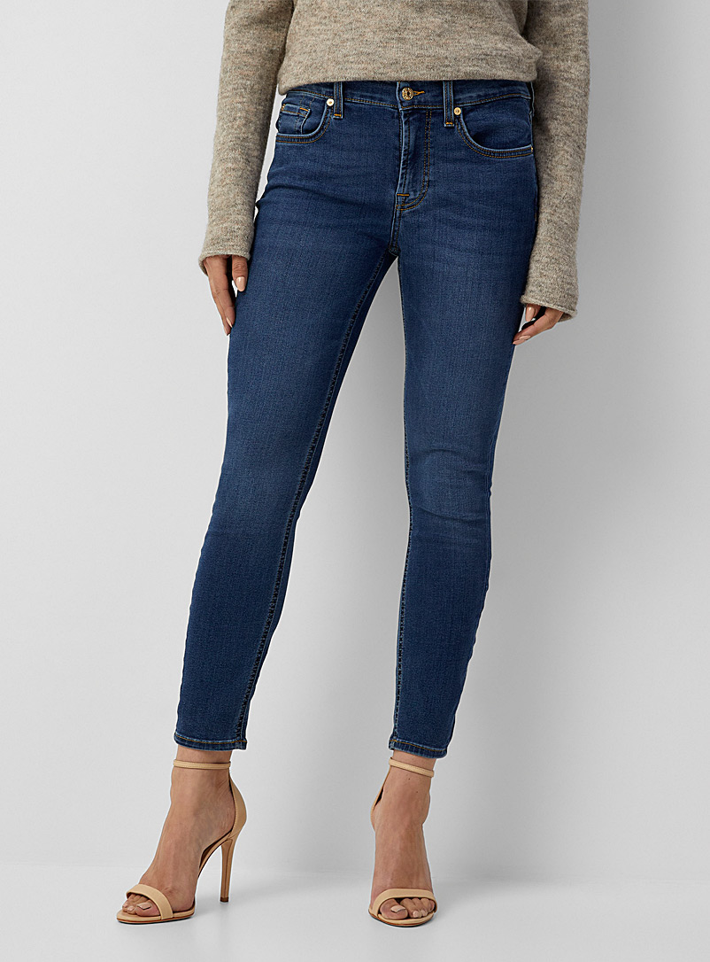 7 For All Mankind: Le jean cheville extensible indigo moyen <b>Coupe : jambe ajust&eacute;e, taille r&eacute;guli&egrave;re</b> Bleu moyen - Ardoise pour femme