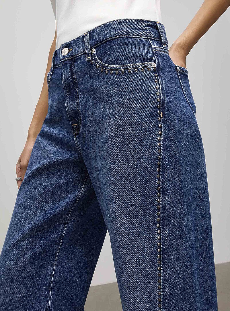 7 For All Mankind: Le jean Lotta &agrave; clous <b>Coupe : jambe large, taille mi-haute</b> Bleu pour femme