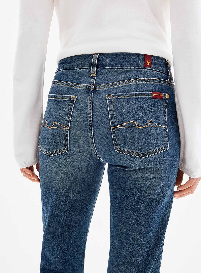 Medium indigo contrast seams Kimmie jean Fit: Flared leg, regular rise product image 3