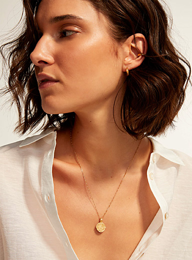 Le collier pendentif signe du zodiaque en or vermeil Voir nos formats offerts