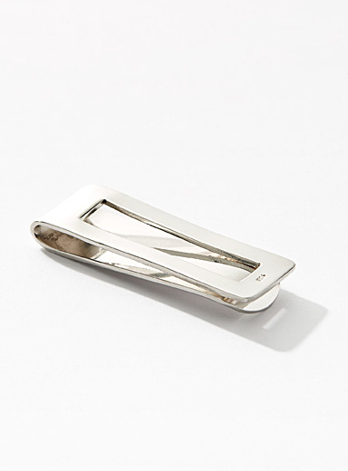 Open money clip