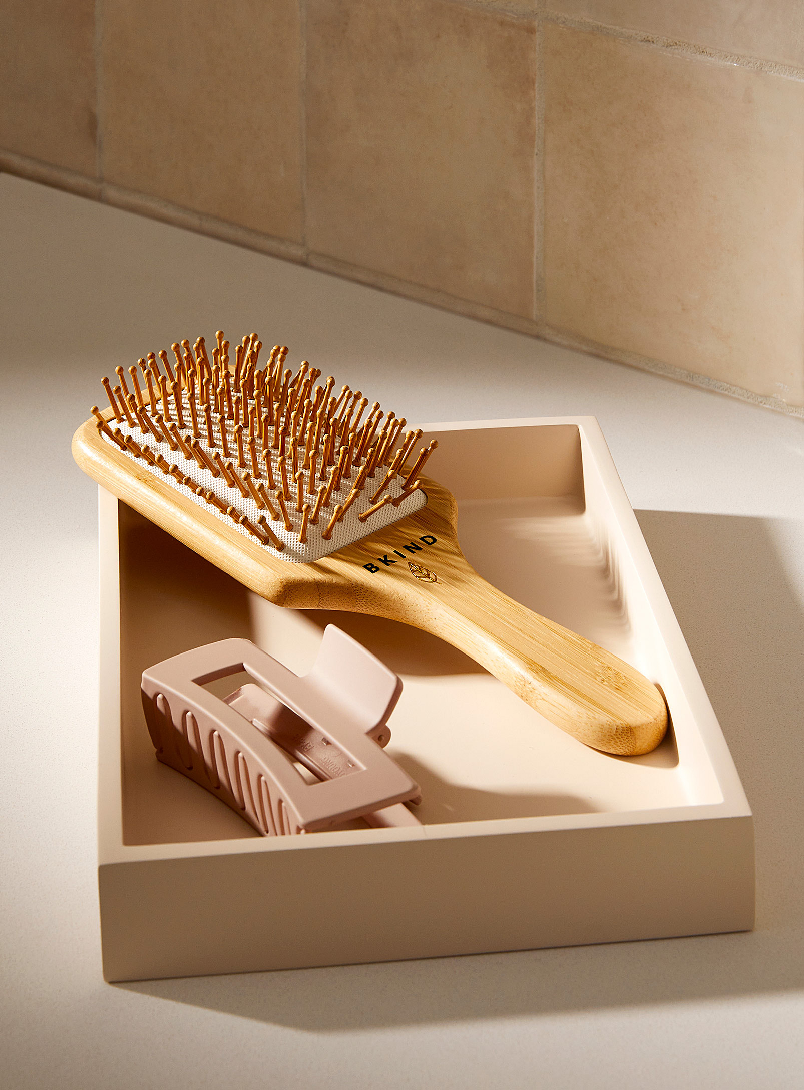 BKIND - La brosse à cheveux en bambou