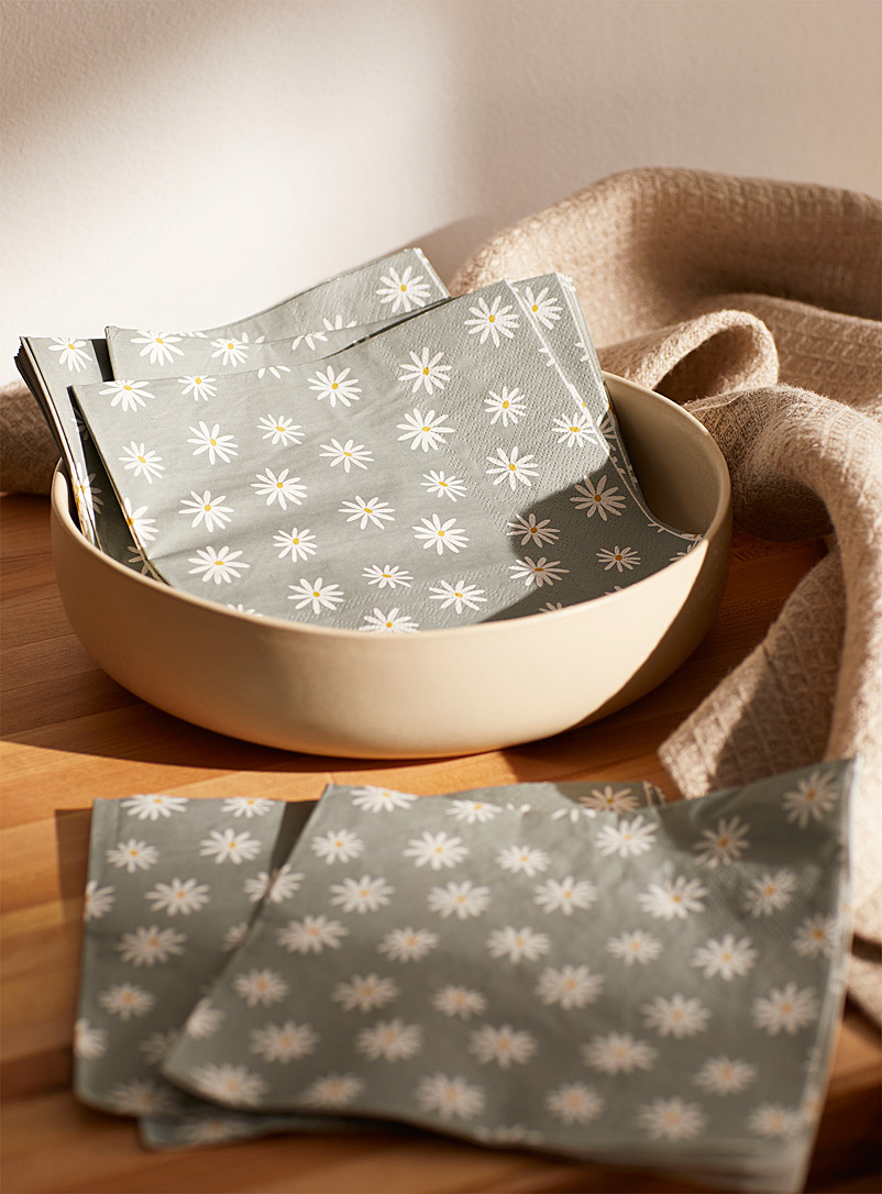 Simons Maison Assorted Daisy field paper napkins 33 x 33 cm. Pack of 25.
