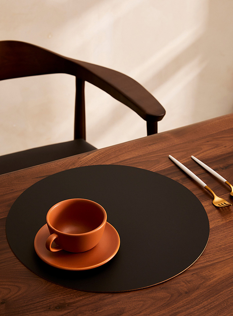 Vacavaliente Black Round recycled leather placemat