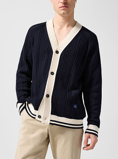 Le cardigan tricot bordures contraste