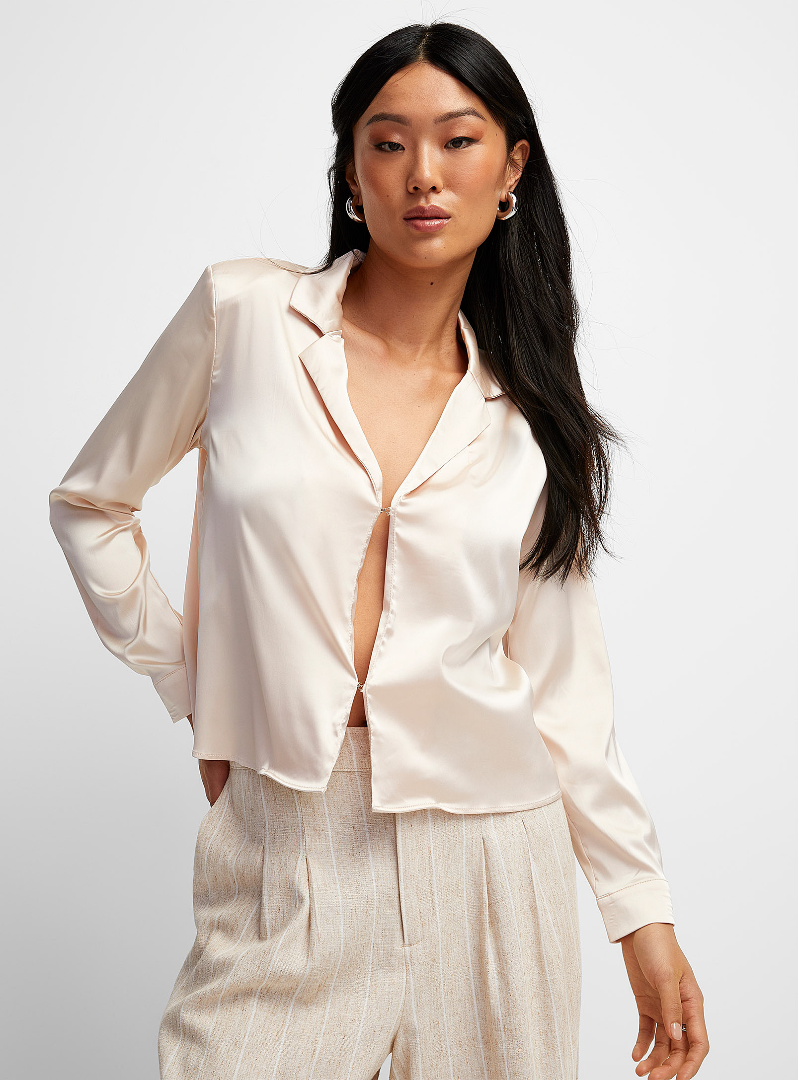 Icone Notch Collar Satiny Blouse In Off White