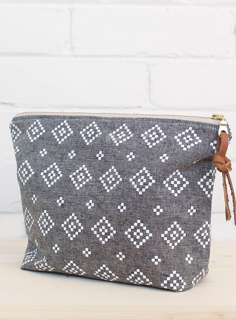 Smith Made Black and White Folk style zipper pouch