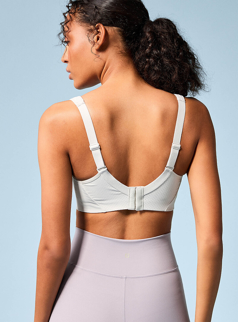 I.FIV5 Black Padded-strap moulded sports bra High-impact support for women