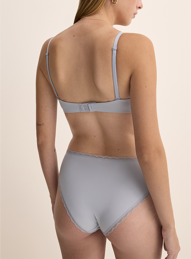 Miiyu: La classique microfibre bords dentelle Nylon recycl&eacute; Bleu p&acirc;le - Bleu ciel pour femme