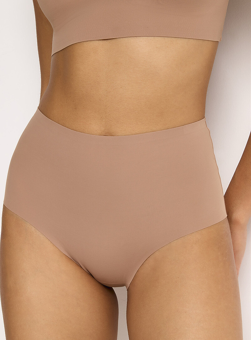Miiyu: Le bikini taille haute extensible coup&eacute; laser Nylon recycl&eacute; Bleu fonc&eacute; - Indigo pour femme