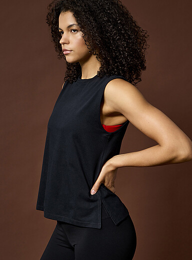 Le t-shirt sans manches ultradoux