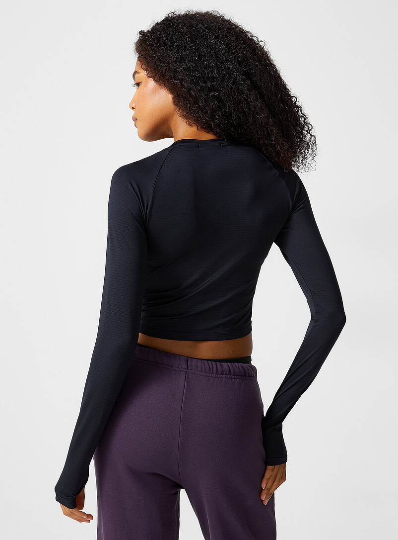 I.FIV5 Black Long-sleeve micro-perforated cropped T-shirt for women