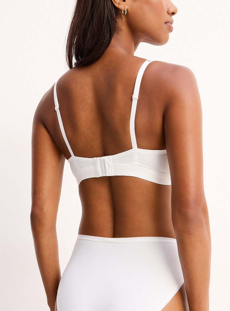 Miiyu: La bralette plongeante filet Noir pour femme