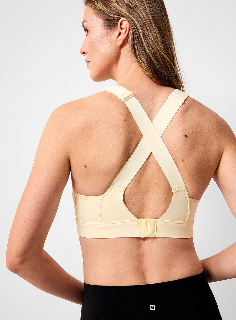 Padded-strap cross-back sports bra High-impact support product image 3