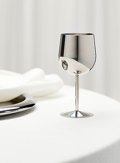 Le verre &agrave; vin acier inoxydable