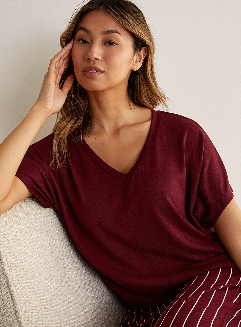 Miiyu: Le t-shirt détente tricot fines côtes Rouge foncé-vin-rubis pour femme
