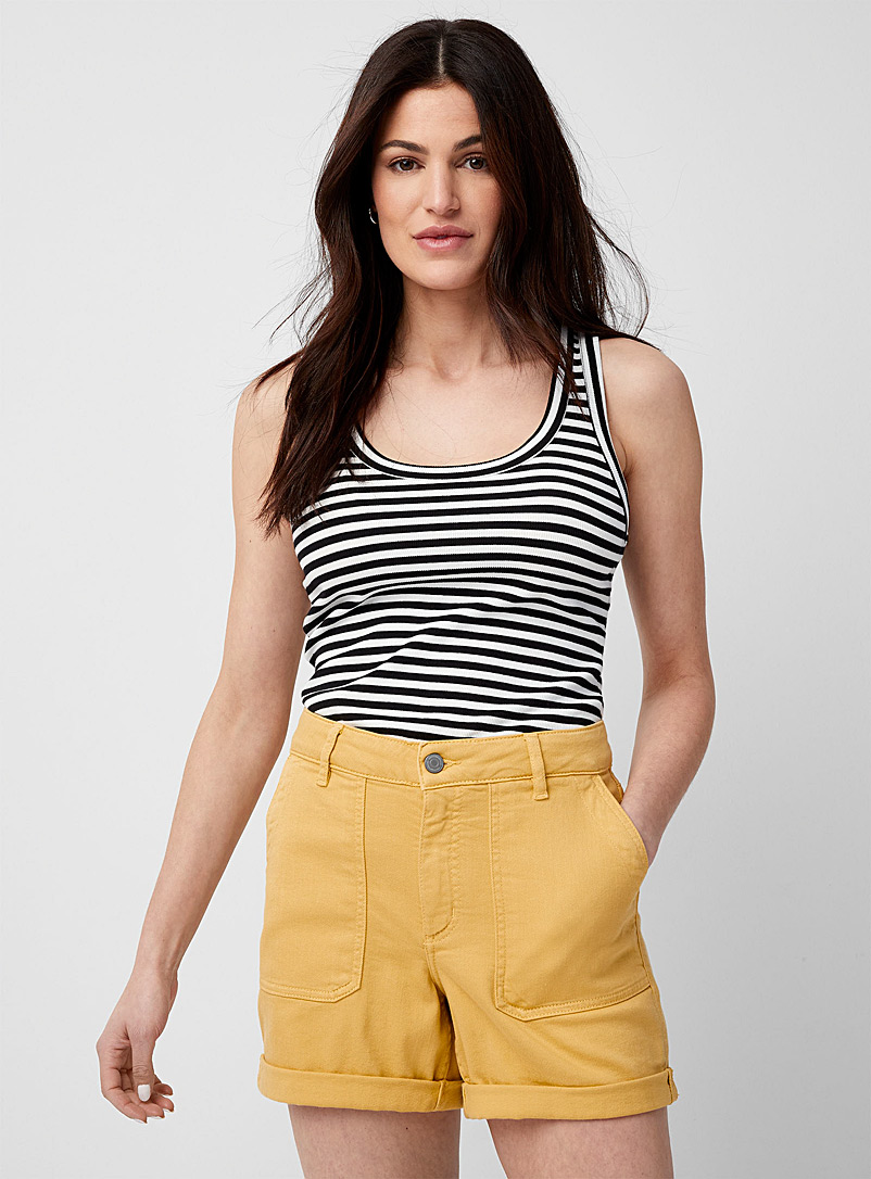 Contemporaine Dark Yellow Cuffed coloured denim shorts for women