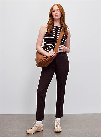 Lightweight denim stretch pant <b>Fit: Straight leg, regular rise</b>