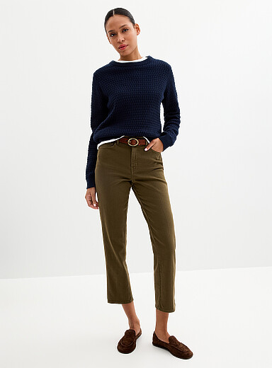 Le pantalon extensible denim l&eacute;ger <b>Coupe : jambe droite, taille r&eacute;guli&egrave;re</b>