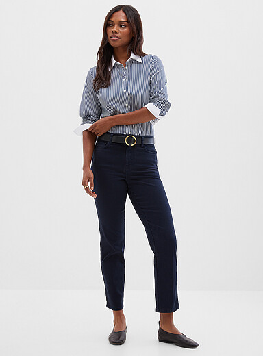Lightweight denim stretch pant <b>Fit: Straight leg, regular rise</b>