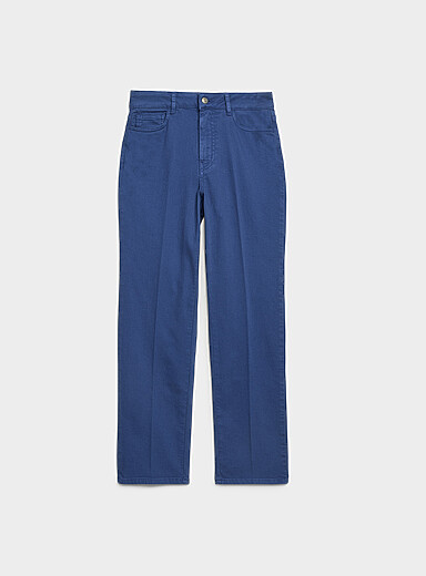 Lightweight denim stretch pant <b>Fit: Straight leg, regular rise</b>