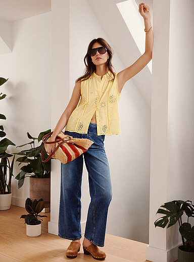 Patch-pocket medium-indigo stretch jean <b>Fit: Wide leg, high rise</b>
