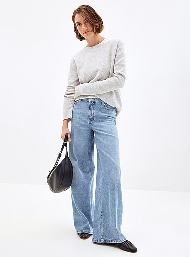 Contemporaine Baby Blue Light-blue stretch jean with whiskering <b>Fit: Wide leg, mid rise</b> for women