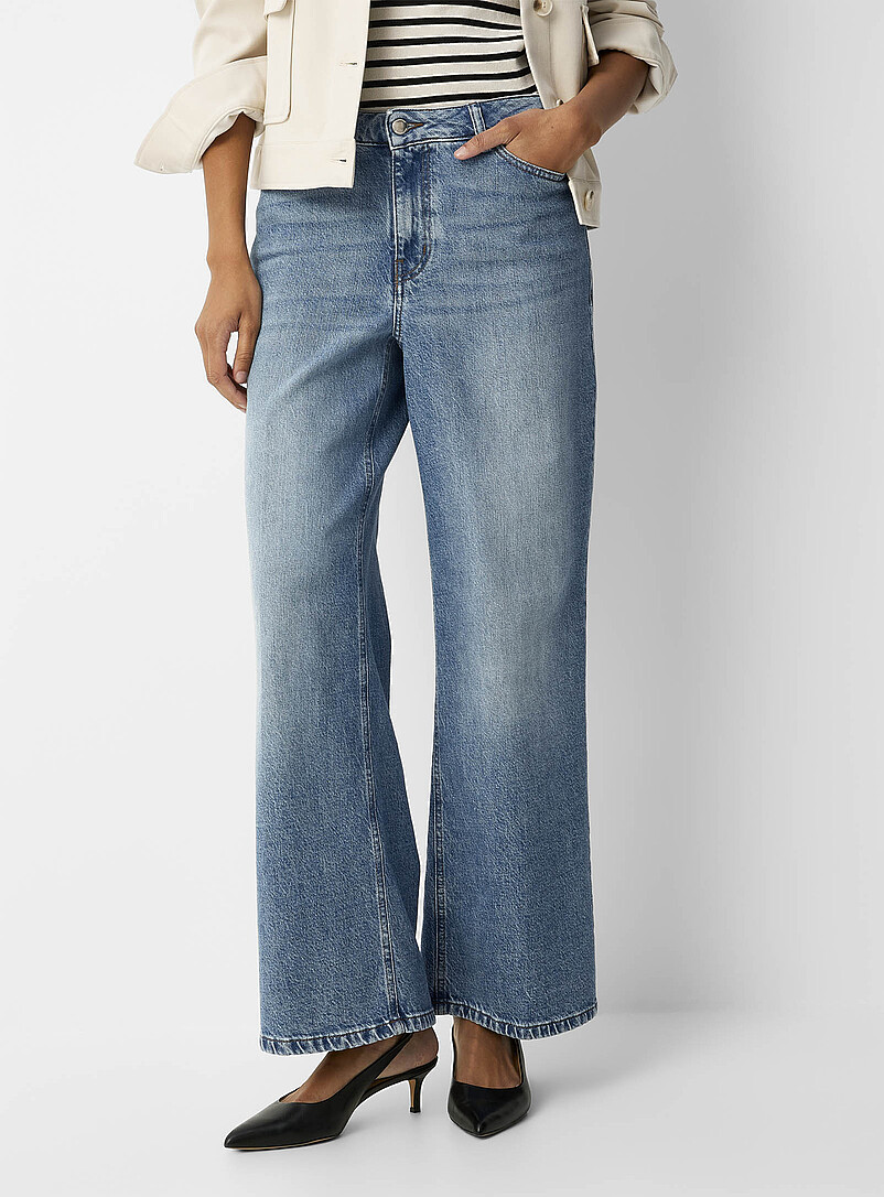 Medium-indigo stretch jean Fit: Wide leg, regular rise product image 2