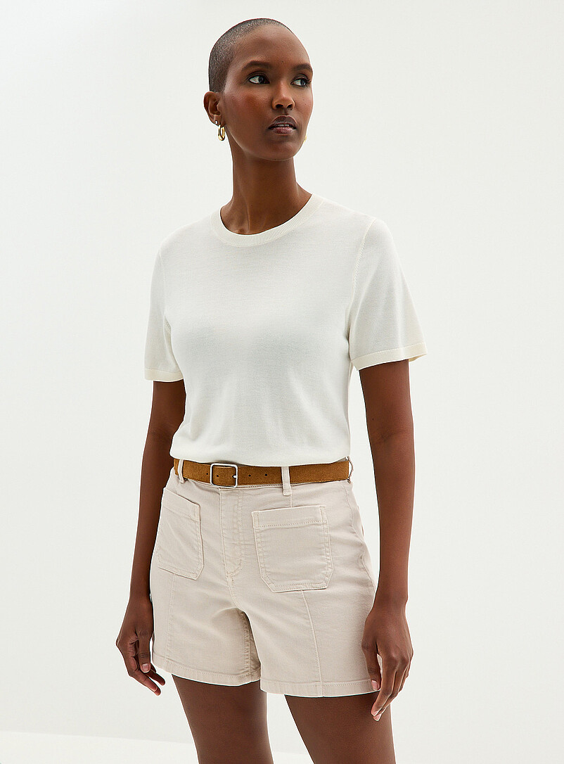 Patch Pockets Coloured Denim Short Fit: Flared Leg, High Rise