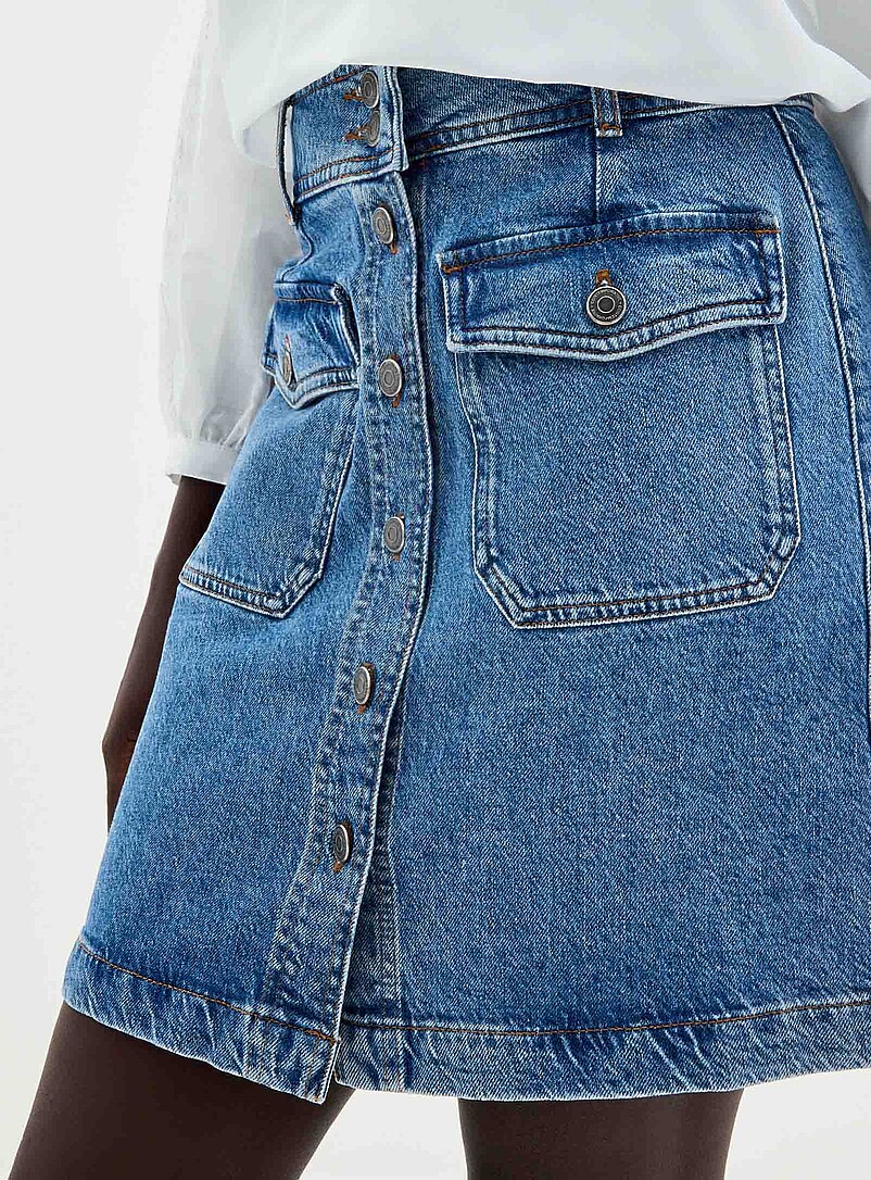 Pockets buttoned denim skirt product image 2