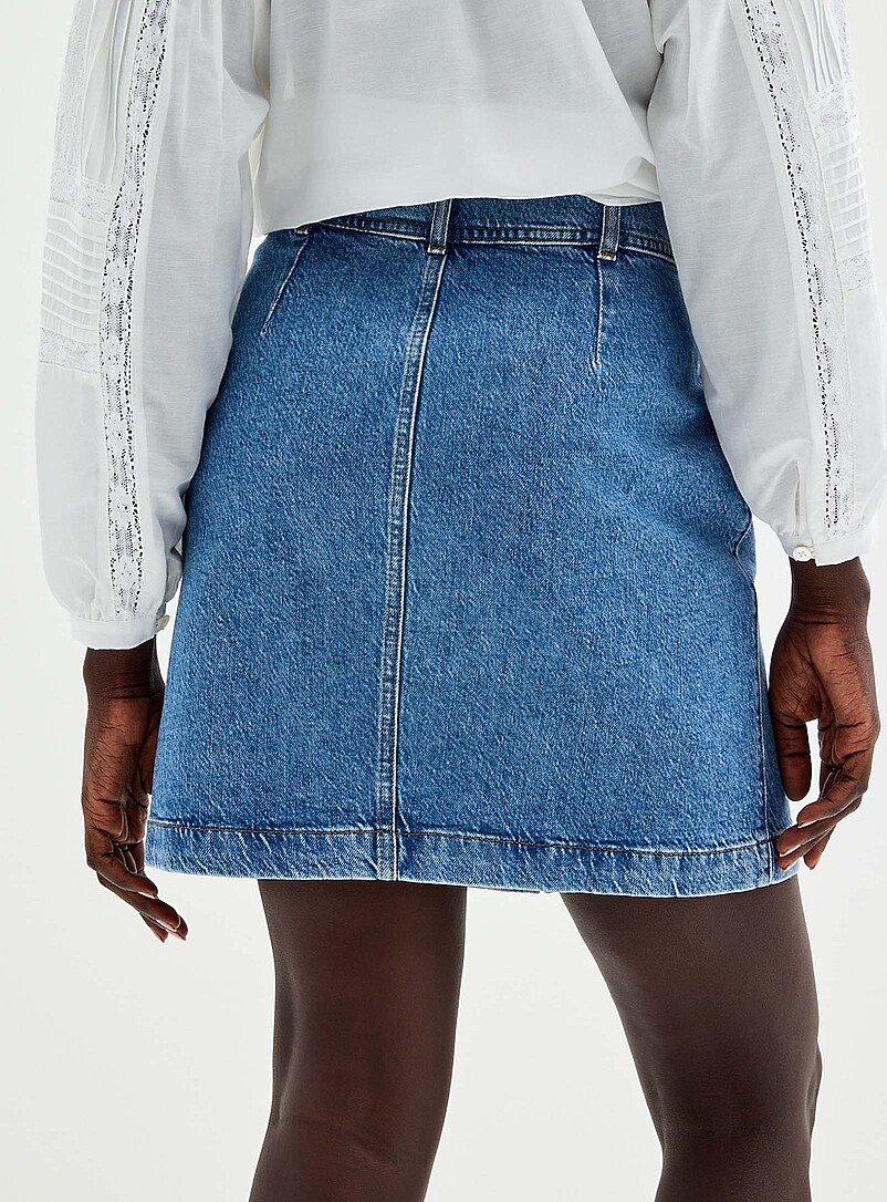 Pockets buttoned denim skirt product image 3