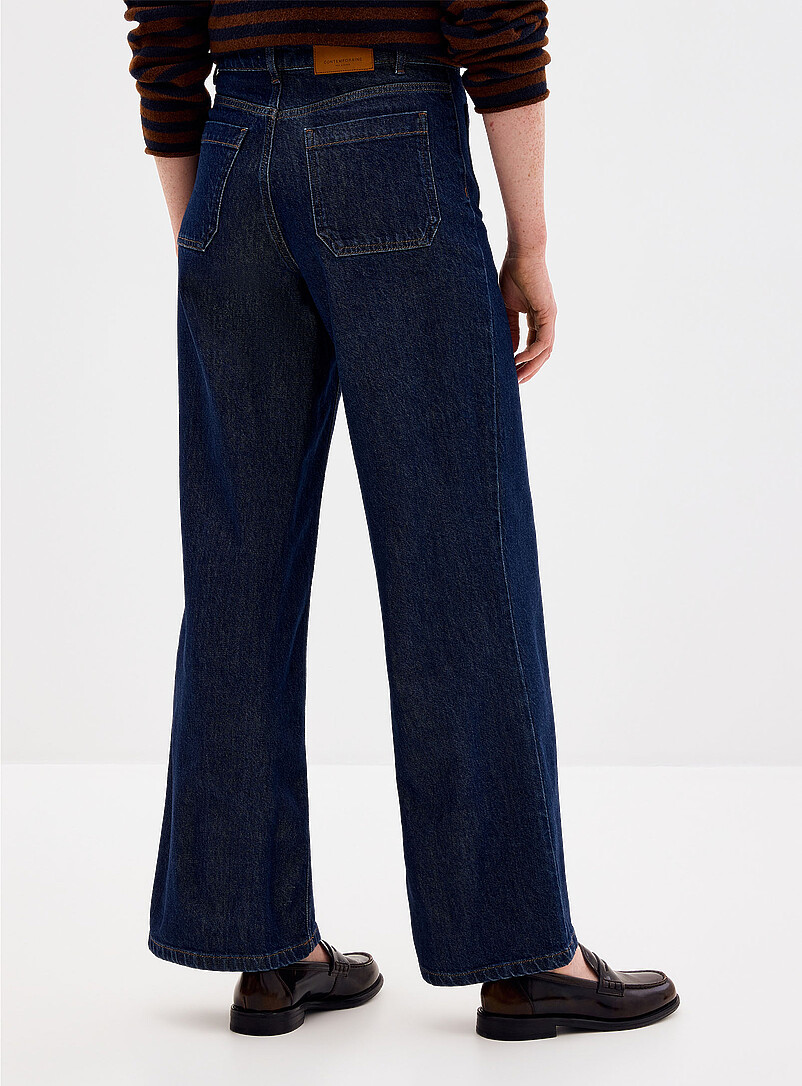 Deep-indigo patch-pocket jean Fit: Wide leg, high rise product image 3