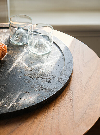 Large coffee-ground swivel tray