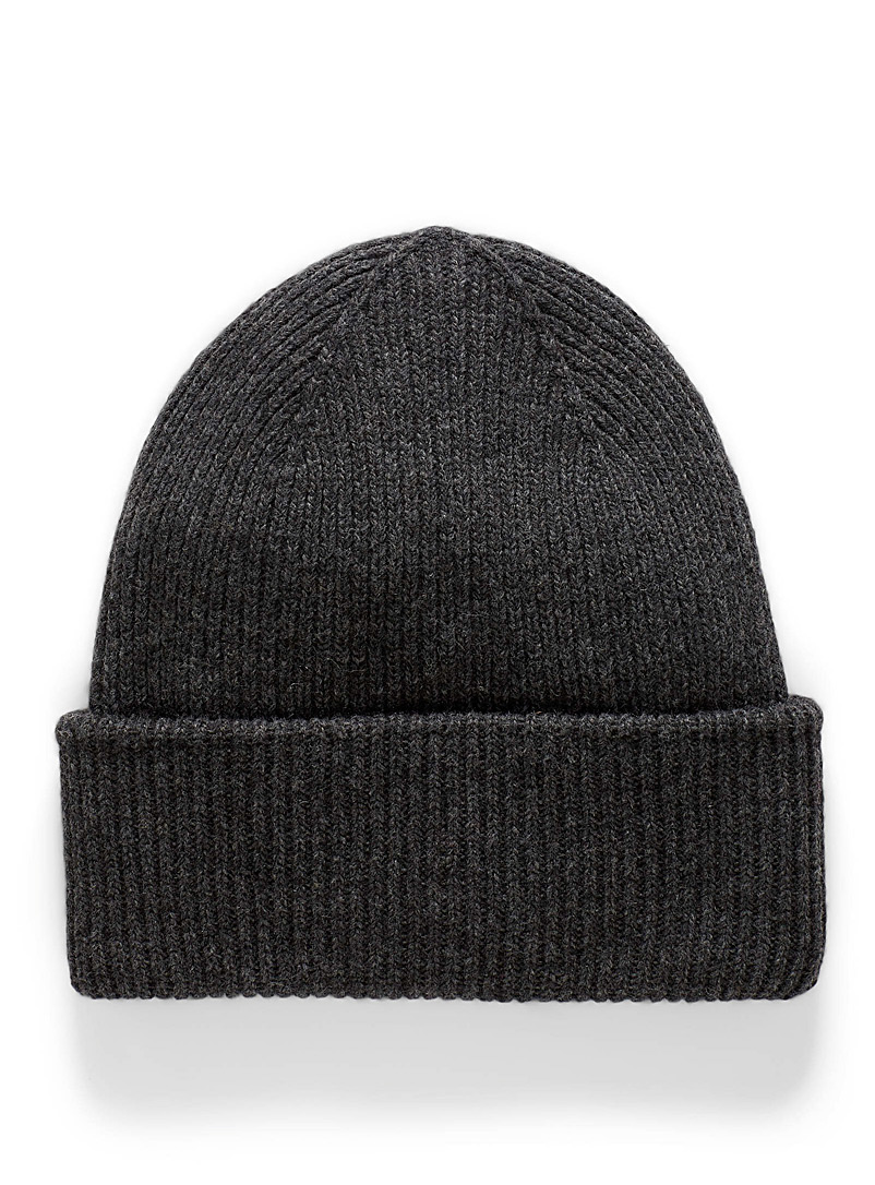 Le 31 Charcoal Solid ribbed tuque for men