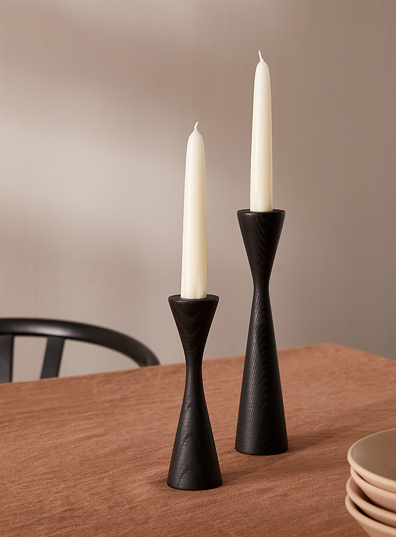 La Fabrique Déco Brown Bishop ash wood candlestick set With candles