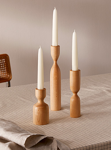 Le trio de chandeliers scandinaves en &eacute;rable Avec chandelles